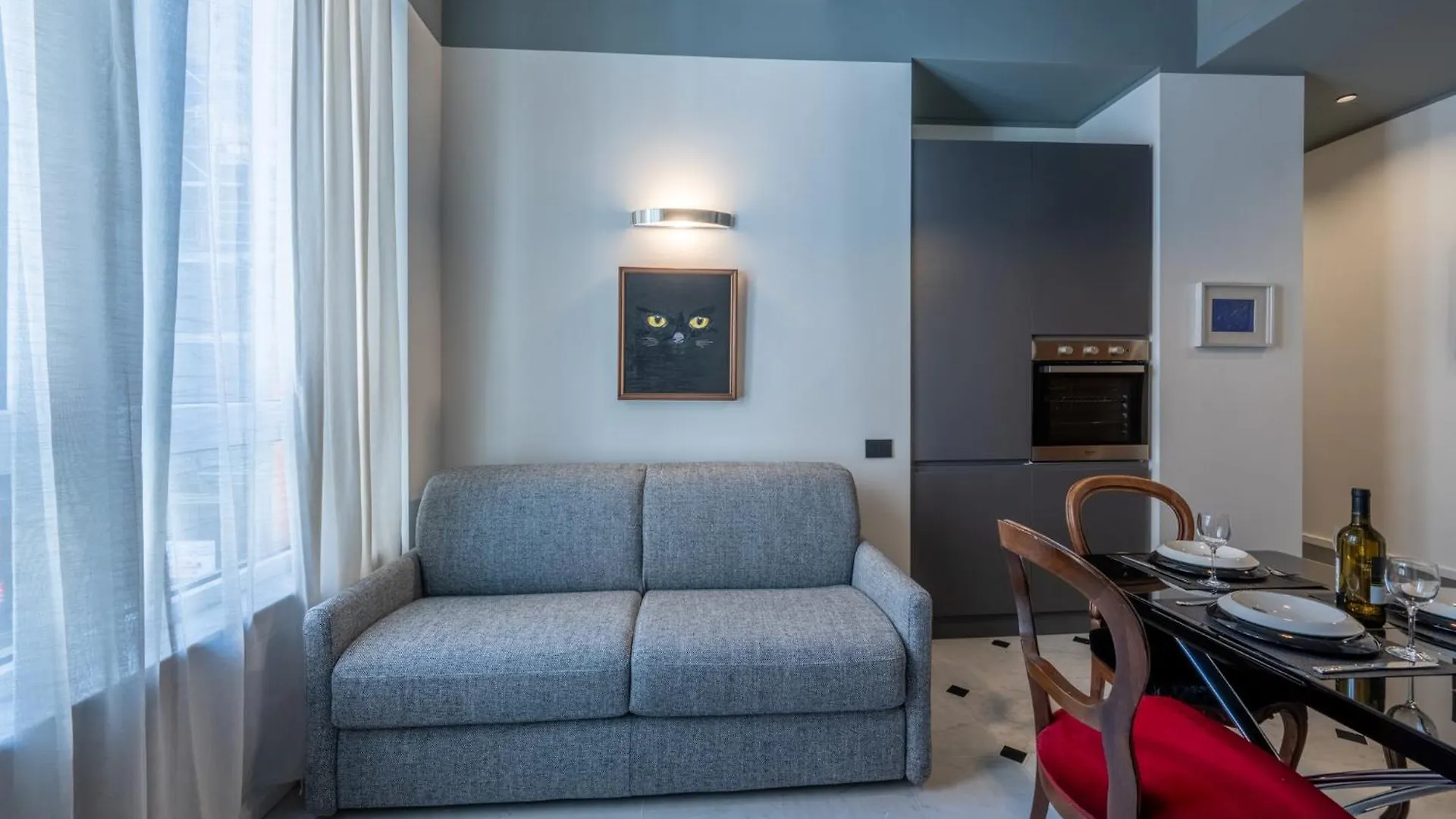 Gisella Home 2 Bedrooms In The City Centre Cenova Daire