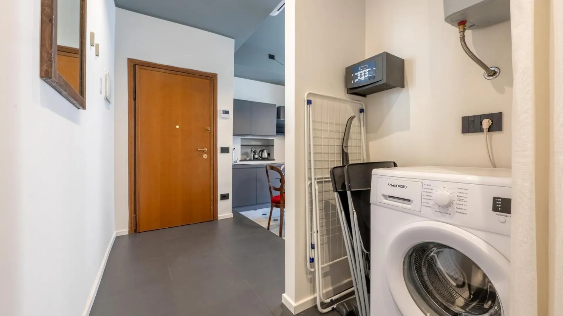 Apartment Gisella Home 2 Bedrooms In The City Centre Genoa Italy